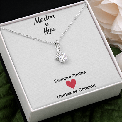 madre-e-hija-unidas-de-corazon Alluring beauty