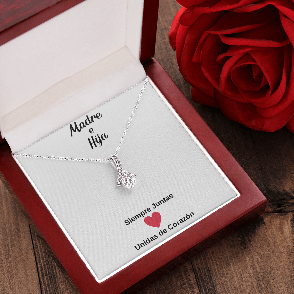 madre-e-hija-unidas-de-corazon Alluring beauty